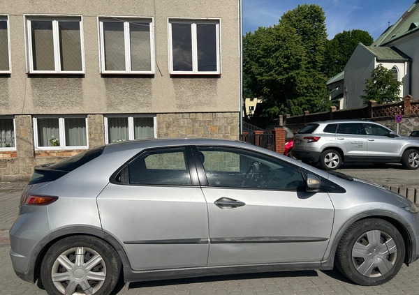 Honda Civic cena 15000 przebieg: 237472, rok produkcji 2006 z Pilzno małe 172